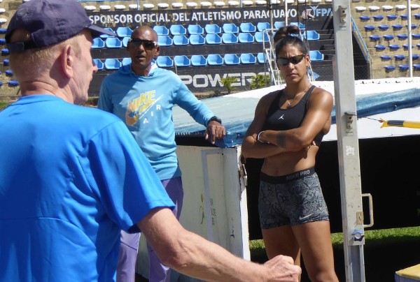 Camila-Pirelli, Lazaro Balsinde, Gerhard Wenzke, ue30leichtathletik, Asuncion, Paraguay Camila-Pirelli, Lazaro Balsinde, Gerhard Wenzke, ue30leichtathletik, Asuncion, Paraguay